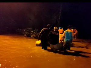 72 Rumah Warga Terdampak Banjir Akibat Luapan Air Sungai Cibening