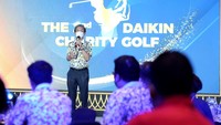 Dukungan itu juga diterima secara simbolis oleh Restog Krisna Kusuma selaku Inspektur Utama Kementerian Pariwisata dan Ekonomi Kreatif. Sedikitnya 100 juta akan dialokasikan sebagai bagian dari upaya perbaikan dan pengembangan objek wisata dan program terkait dengannya di Indonesia.