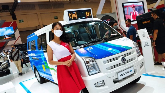 DFSK jalin kerja sama dengan Transjakarta