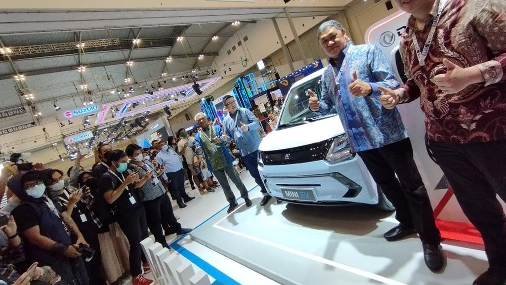 DFSK Mini EV Pesaing Wuling Air ev Mejeng di GIIAS 2022, Kok Pakai Setir Kiri?