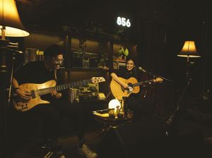 Bawakan 12 Lagu, Endah N Rhesa Sapa Pendengar di 856 Live Session