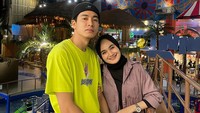 Tami nggak menyangka DM tersebut dibalas. Dalam kanal YouTube Verrell Bramasta, Evan mengatakan Awal pas gue buka kok DM mulu sudah 4 tahun. Dia ngesupport. Dia nyaksiin gue mau nikah sama cewek siapa, dia tahu kok nggak jadi. Pas gue galau dia masuk, kata Evan. Foto: Instagram @evanmarvino