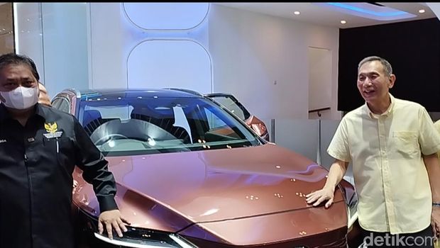 Jusuf Hamka beli mobil listrik di GIIAS 2022