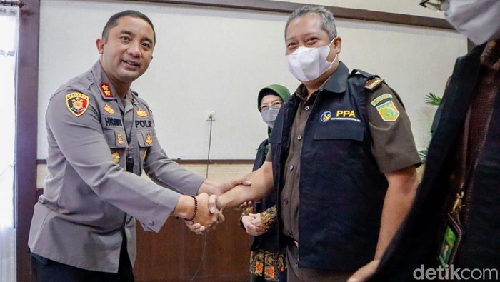 Kapolres Jombang dalam peresmian Satgas PPA