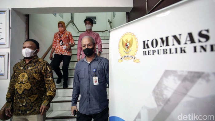 Pemeriksaan Irjen Ferdy Sambo oleh Komnas HAM hari ini batal dilakukan. Hal itu lantaran timsus masih melakukan pendalaman terhadap Ferdy Sambo.