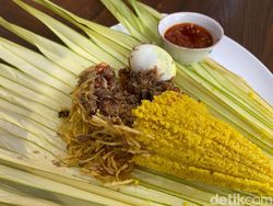 Sedap! Nasi Kuning Manado Dibungkus Pakai Daun Woka