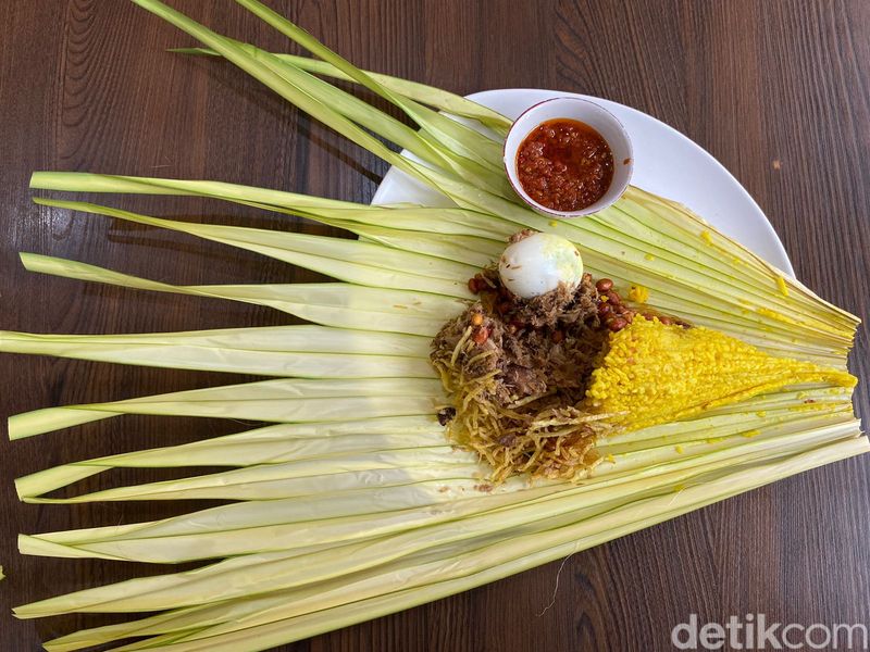 Bagus sekali!  5 Nasi Kuning Manado Cakalang Rica hingga Sambal Roa