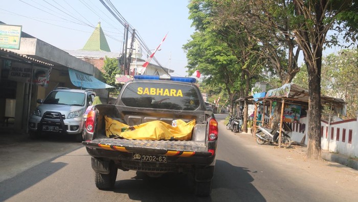 mayat dalam selang di jombang