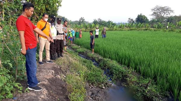 mayat dalam selang di jombang