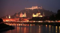Berikutnya, ada kastil Spis di Slovakia. Kastil dengan lokasi di pedesaan ini pun selalu menjadi langganan lokasi syuting film. Dan ya, kastil ini memiliki luas 49,485 meter persegi. (Joe Klamar/Getty Images).
