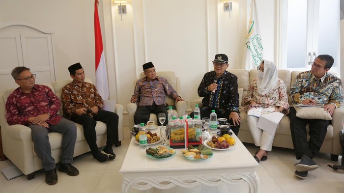 Momen Diksusi Soal Kebangkitan Ekonomi dan Kedaulatan Pangan Islam Nusantara Foundation (INF) menggelar diskusi seru soal kebangkitan ekonomi kerakyatan dan kedaulatan pangan di Jakarta.