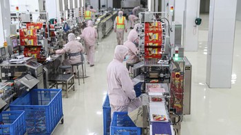 Kini, mie instan adalah makanan favorit banyak orang karena murah, praktis dan enak. Foto: Getty Images