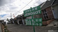 Nama-nama jalan di Perumahan Seniman Rambut ASGAR-PPRG dinamai hal-hal yang berkaitan dengan rambut-rambut jenggot sampai gaya cukur (Foto: Pradita Utama/detikcom)