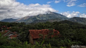 Kampung Seniman Potong Rambut Asgar 