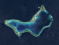Sebuh pulau kecil di hamparan lautan terlihat lebih indah dalam citra satelit. Nah, seperti apa sih penampakannya?
