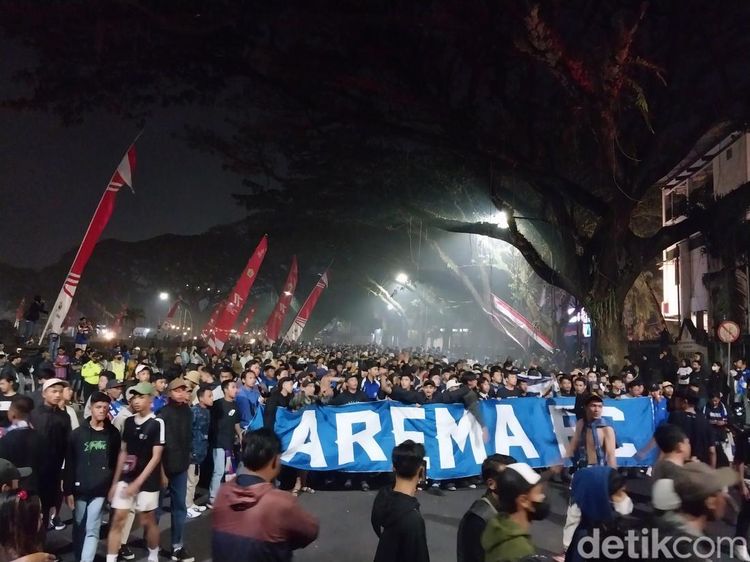 Pesta Jiwa Jawara Aremania di Malam Ulang Tahun Arema