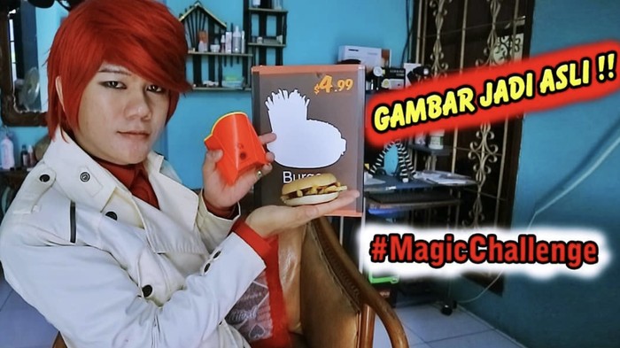 Pesulap Merah Tampil Nyentrik, Intip Potretnya Saat Kulineran Pesulap Merah Tampil Nyentrik, Intip Potretnya Saat Kulineran