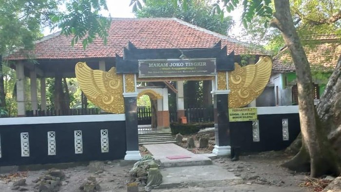 petilasan joko tingkir di Desa Pringgoboyo, Kecamatan Maduran Lamongan