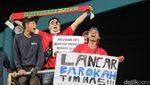 Potret Suporter Timnas Saksikan Semi Final Piala AFF U16 2022