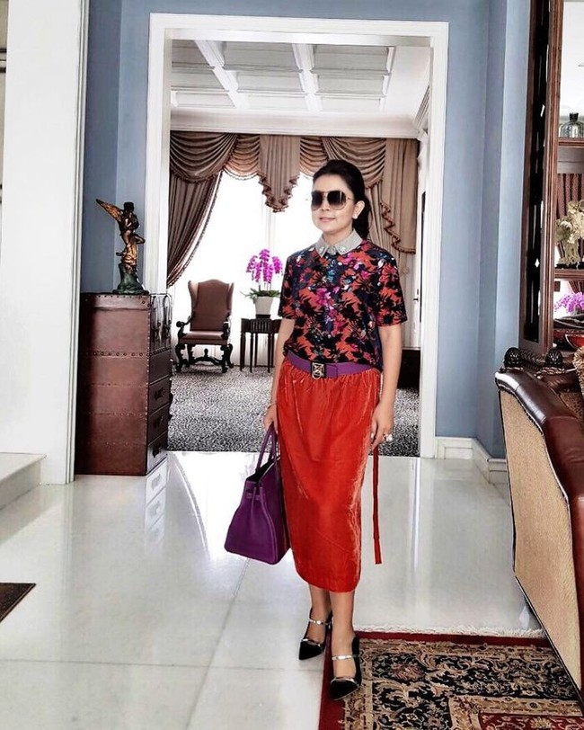 Saking fotogeniknya ruangan tersebut, Mayangsari suka menjadikan tempat tersebut spot untuk foto OOTD (Outfit of the Day). (Foto: Instagram/@Mayangsari_Official)