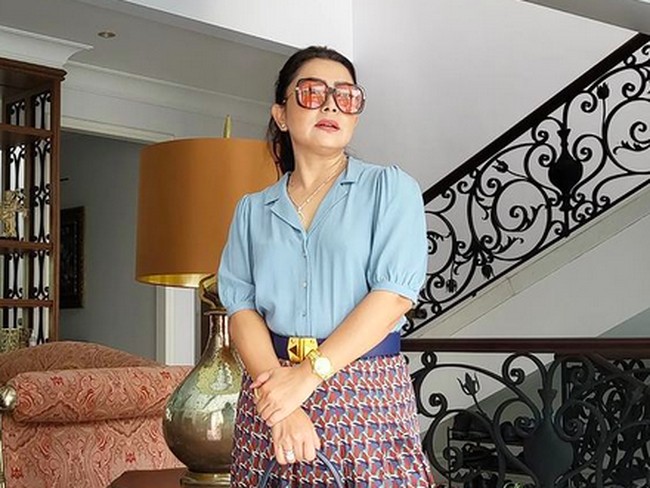 Tentunya masih banyak sudut di rumah mewah Mayangsari dan Bambang Trihatmodjo yang Instagramable untuk sesi OOTD. (Foto: Instagram/@Mayangsari_Official)