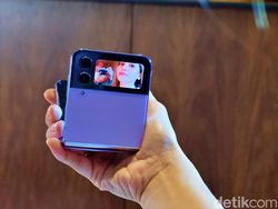 Ini Samsung Galaxy Z Flip 4 Bora Purple, Makin Kece Harga Lebih Murah