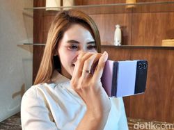 Ini Samsung Galaxy Z Flip 4 Bora Purple, Makin Kece Harga Lebih Murah