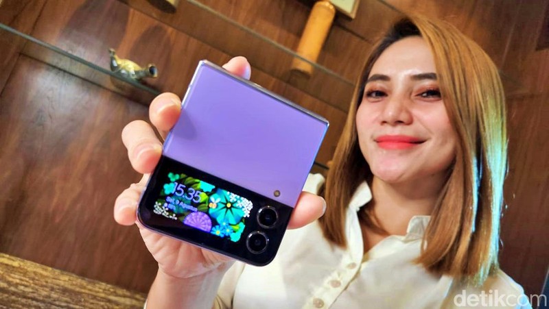 Samsung Galaxy Z Flip 4