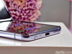 Ini Samsung Galaxy Z Flip 4 Bora Purple, Makin Kece Harga Lebih Murah