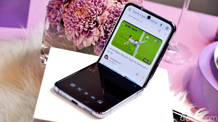 Samsung Galaxy Z Flip 4