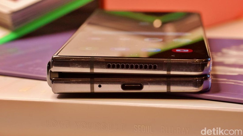 Samsung Galaxy Z Fold 4