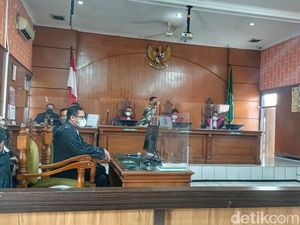Pengacara Bicara Keuntungan Korban Saat Sidang Eksepsi Doni Salmanan