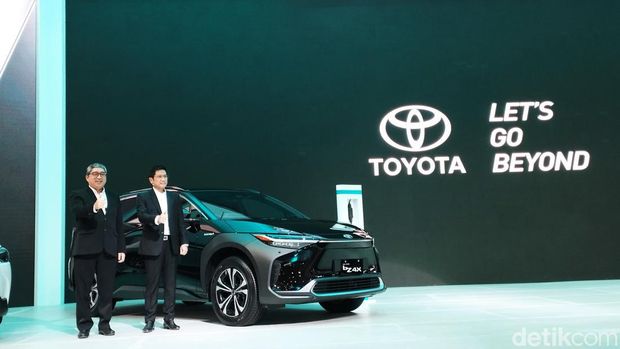 Toyota bz4x diperkenalkan di GIIAS 2022