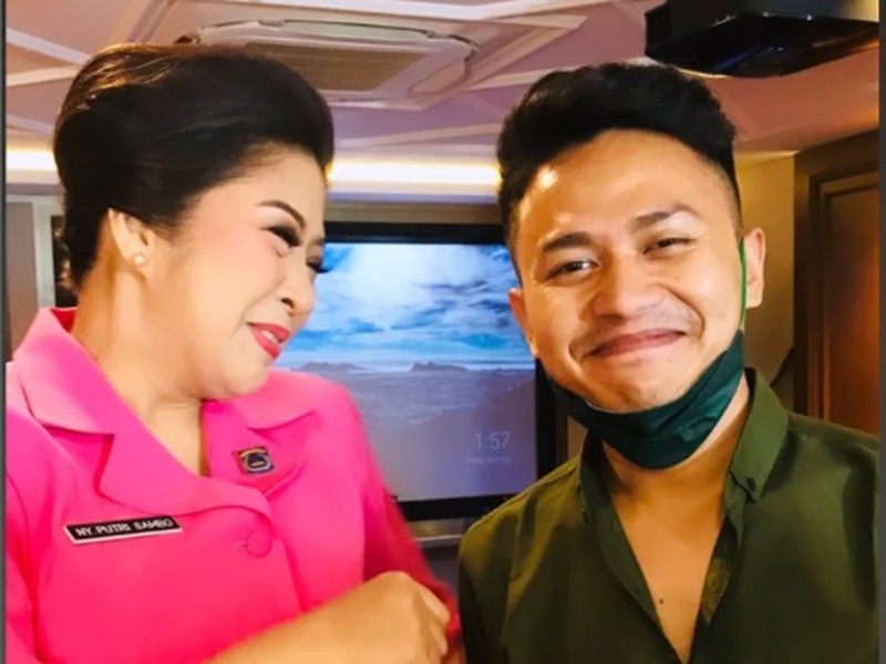 Unggahan Hair Stylist, Reval Alip pernah menata rambut istri Ferdy Sambo viral di media sosial