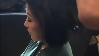 Reval sudah menjadi hair stylist sejak tahun 2014. Selain istri Ferdy Sambo, telah banyak selebriti Tanah Air yang ditata rambutnya, seperti Luna Maya, Sarwendah, Marion Jola dan masih banyak lagi. Foto: Dok. TikTok @revalalip.
