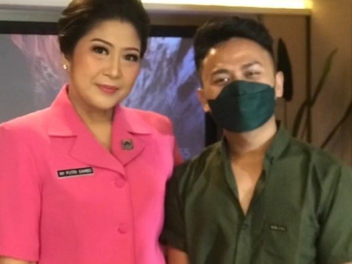 Unggahan Hair Stylist, Reval Alip pernah menata rambut istri Ferdy Sambo viral di media sosial