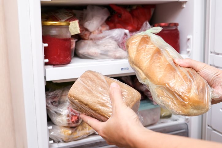 9 Makanan yang Boleh dan Tidak Disimpan di Freezer