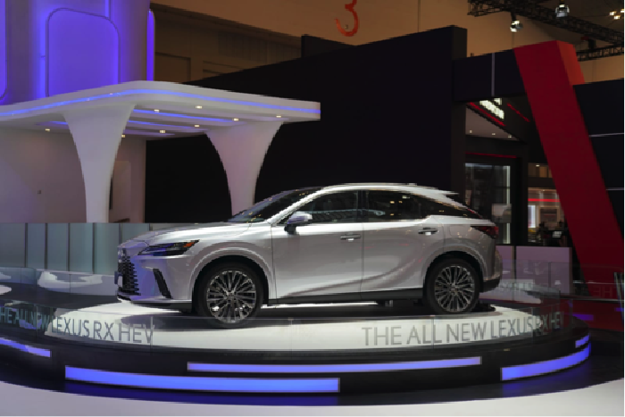 adv_TOYOTALEXUS