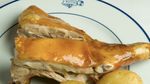 Babi Muda Panggang, Menu Restoran Tertua di Dunia Berusia 297 Tahun!