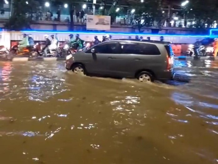 Banjir di sekitar Tanjung Barat (dok warga bernama Eka)