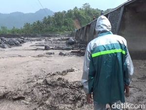 Status Siaga, Sejumlah DAS di Lumajang Diterjang Banjir Lahar Semeru