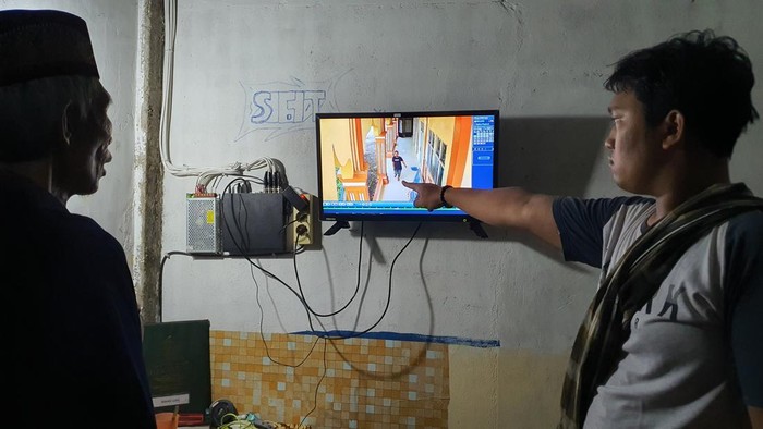 Tampilan monitor Rekaman CCTV Masjid. Istimewa