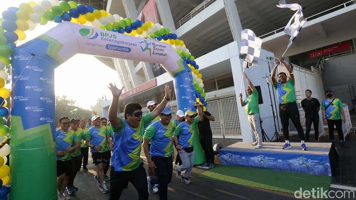 BP Jamsostek meresmikan Gerakan Sejuta Langkah di Jakarta. Kegiatan ini untuk menumbuhkan semangat berolahraga sehingga dapat meningkatkan produktivitas kerja.