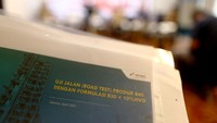 Oleh karena itu, Indonesia harus segera masuk ke energi baru terbarukan (EBT) karena memiliki potensi cukup besar. Langkah yang diambil pemerintah sosialisasi mendapat dukungan masyarakat dan meningkatkan penguasaan teknologi.