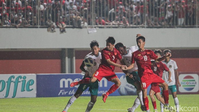 Final Piala AFF U-16 2022 antara tim Indonesia vs tim Vietnam di Sleman, Jumat (12/8/2022).