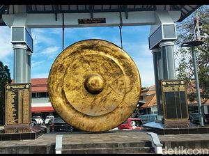 Tahu Nggak Rek? Surabaya Punya Gong Raksasa Lho