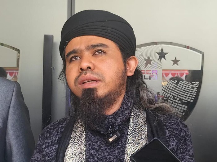 Gus Samsudin di polda jatim