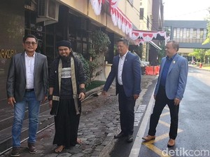 Diperiksa soal Laporan ke Pesulap Merah, Gus Samsudin Dikawal 3 Pengacara