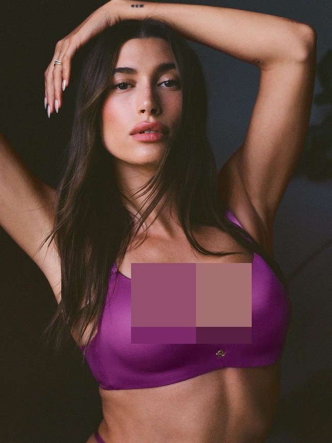 Istri Justin Bieber ini tampil dalam berbagai model lingerie. Mulai dari bra dan underwear hingga one-piece. Foto: Instagram/@haileybieber