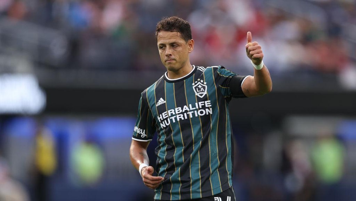 Javier Hernandez siap balik ke Man United tanpa digaji (Getty Images/Omar Vega)